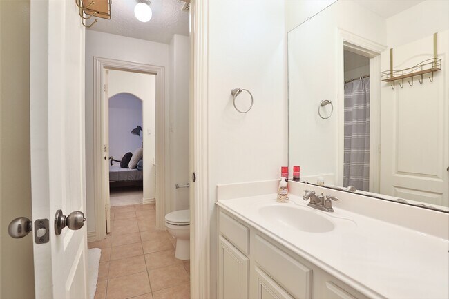 Building Photo - 3102 Palm Harbour Dr