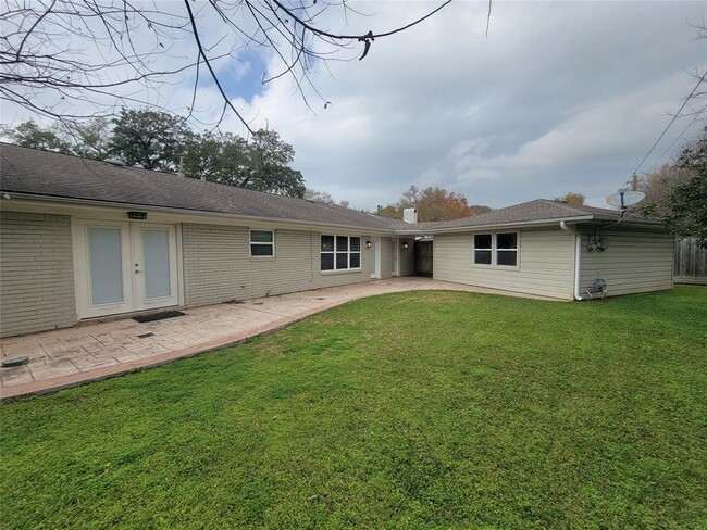 Building Photo - 1007 Blue Willow Dr