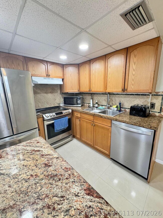 Building Photo - 1036 Harwood D