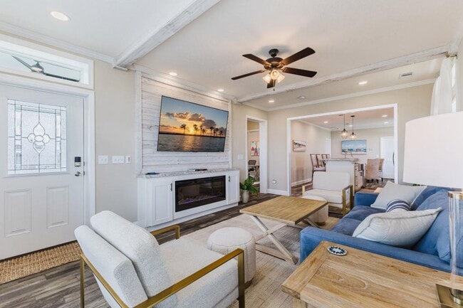 Building Photo - 12581 Spring Meadow Dr