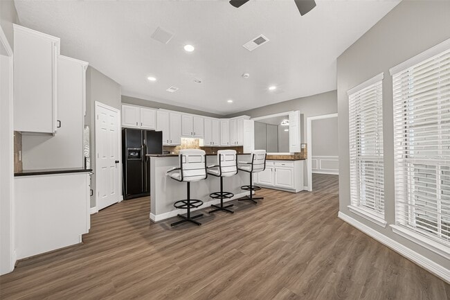Building Photo - 14303 Reissen Ln
