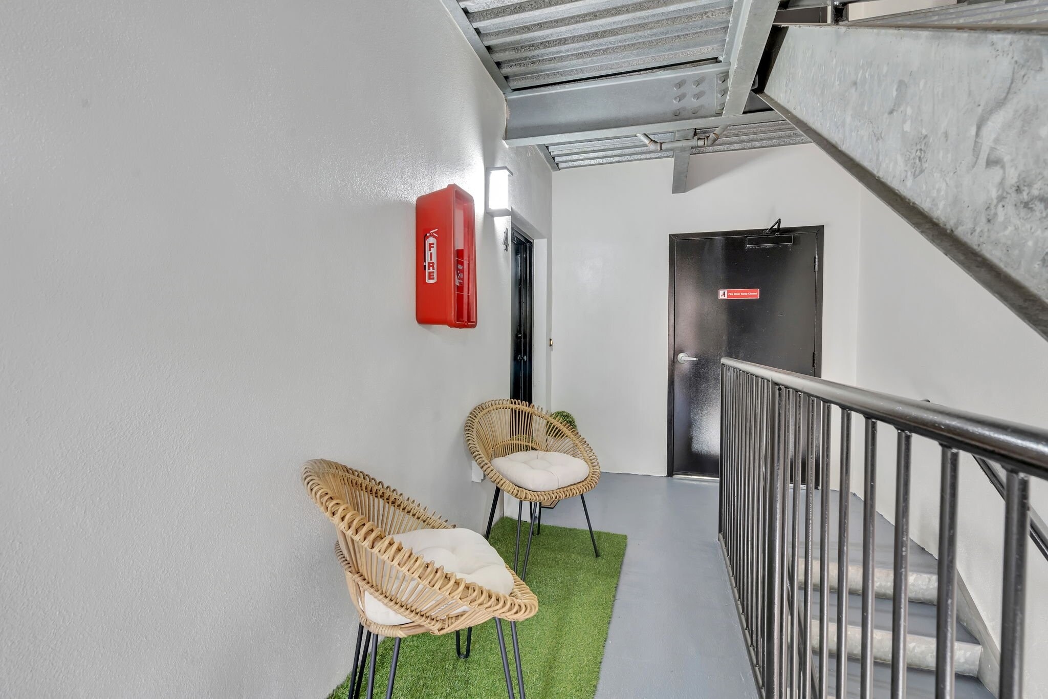 Building Photo - 2405 W Texas Ave