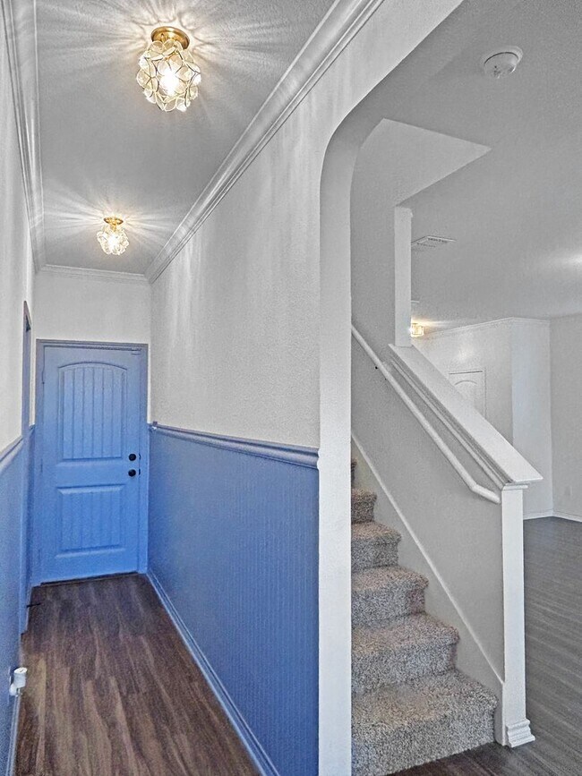 Building Photo - Comfy Converse Home—Stylish Upgrades, Great Layout