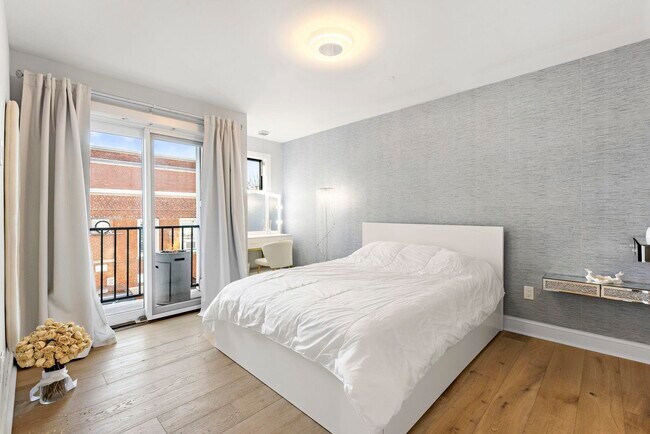 Building Photo - 2716 Palisade Ave