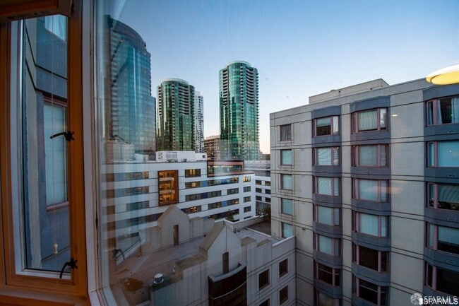 Building Photo - 201 Harrison St