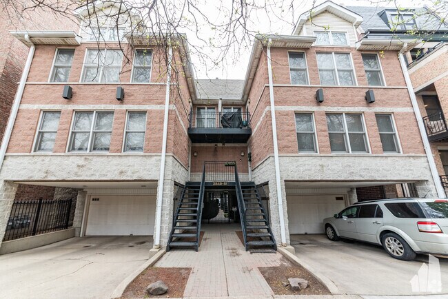 Building Photo - 2849 N Southport Ave