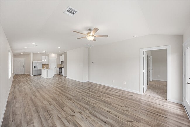 Building Photo - 7103 Blue Oak Dr