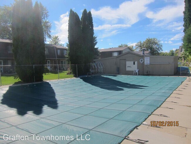 Building Photo - 102-1847 Falls Rd