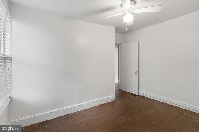 Building Photo - 2041 Pemberton St