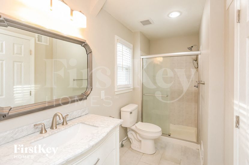 Building Photo - 506 Brookside Ave