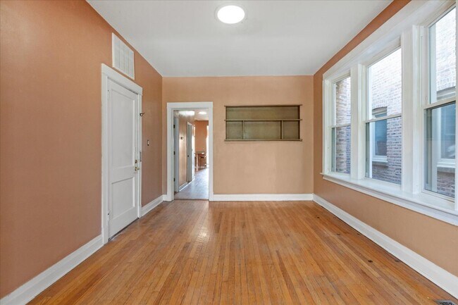 Building Photo - 3145 W Augusta Blvd