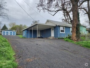 Building Photo - 1591 Elm St