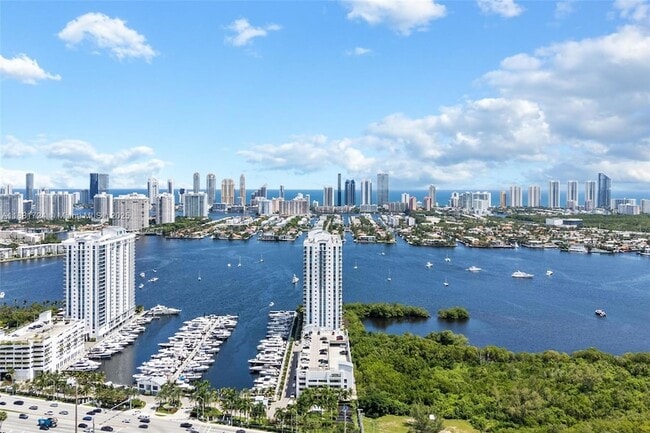 Building Photo - 17111 Biscayne Blvd