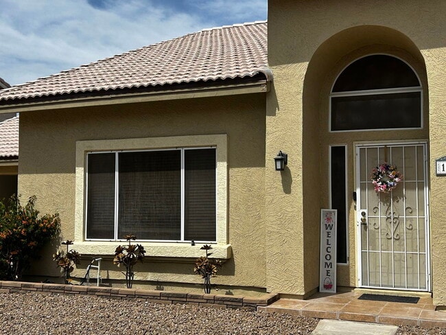 Building Photo - 1420 E Countrywalk Ln