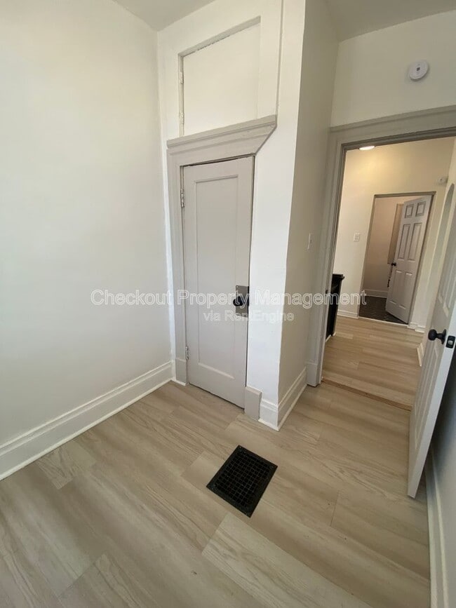 Building Photo - 6436 Idaho Ave