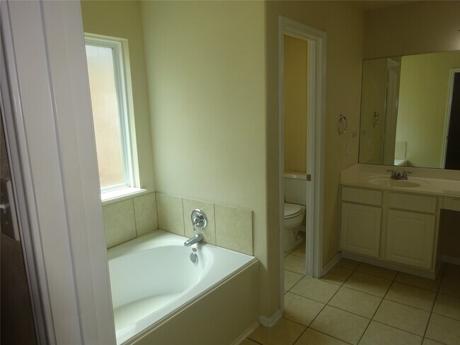 Building Photo - 4938 Yearling Ridge Ct