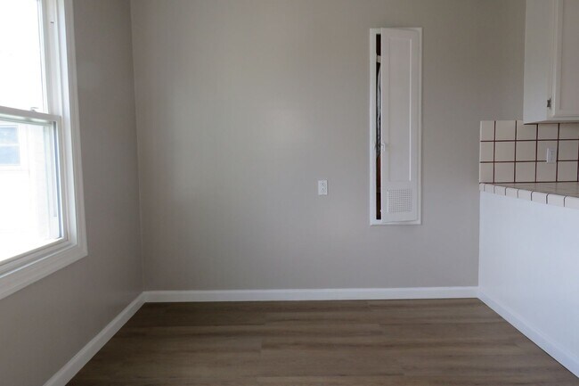 Building Photo - 489 Monterey