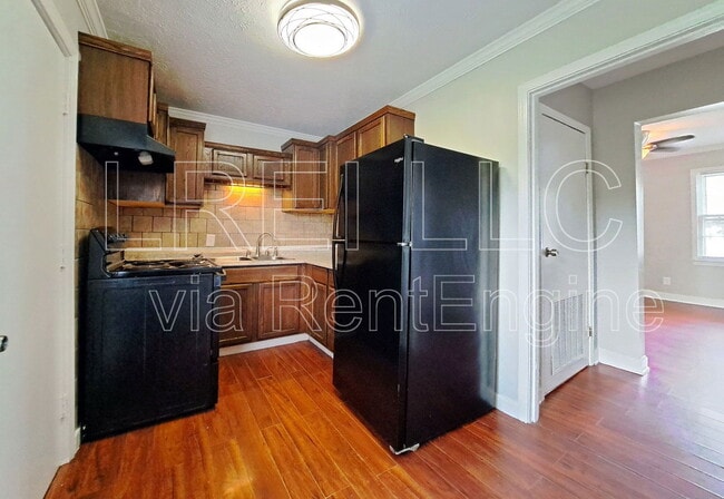 Building Photo - 6604 Estele Ave