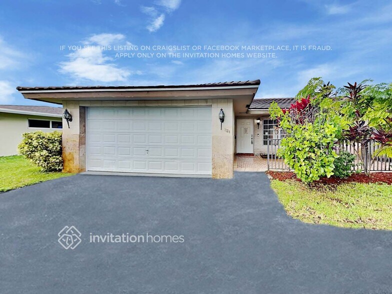 Primary Photo - 1124 N 46th Ave