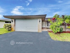 Building Photo - 1124 N 46th Ave
