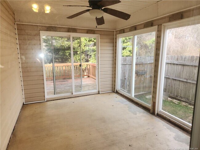 Building Photo - 7720 Redwood Ave