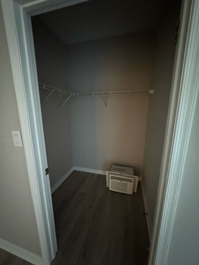 Building Photo - Condo for rent in Windsor Mill!