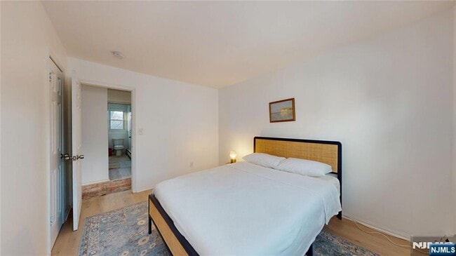 Building Photo - 121 3rd St