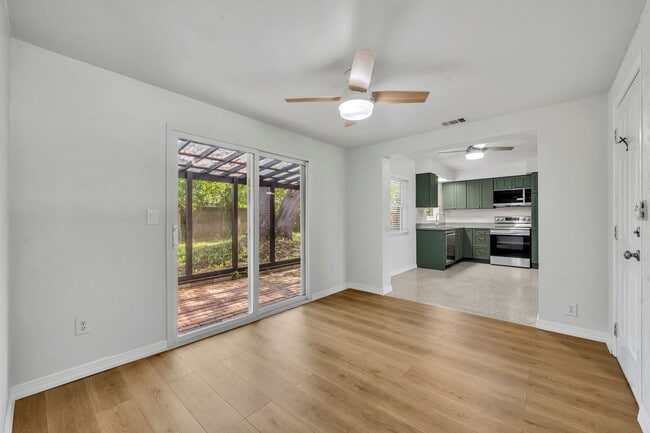Building Photo - 3 bed Home in Audubon Park