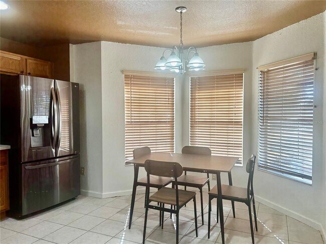 Building Photo - 5155 SW 39th St