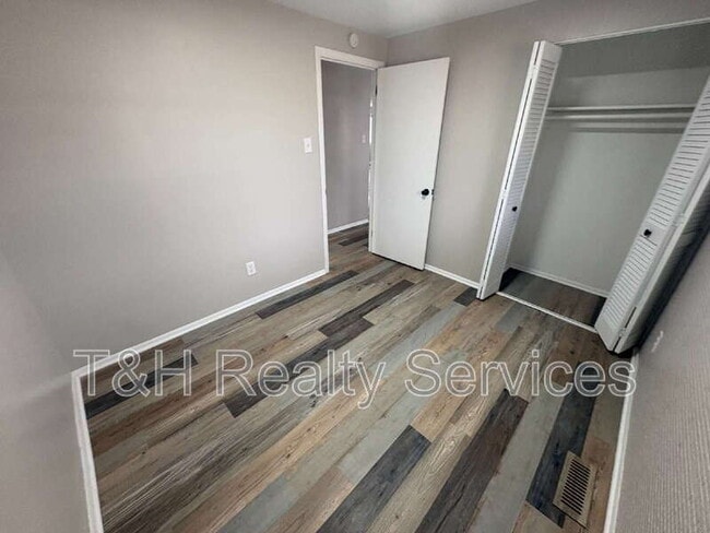 Building Photo - 10129 Lawnhaven Ct