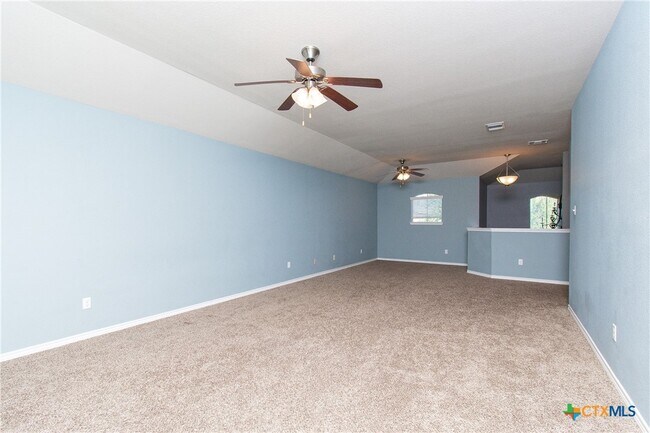 Building Photo - 3264 Vineyard Trail