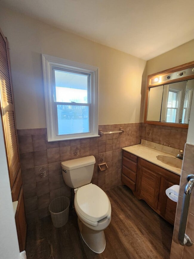 Building Photo - 24 Poplar Pl