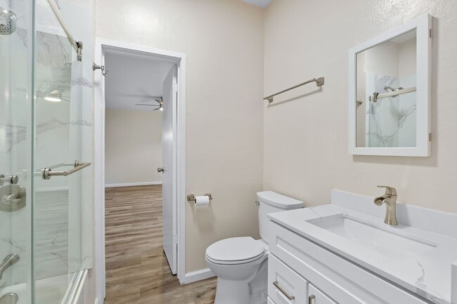 Building Photo - Welcoming 3-Bedroom, 1-Bath Single-Family Home