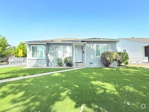 Building Photo - Rare North Hollywood Home with Bonus Space...
