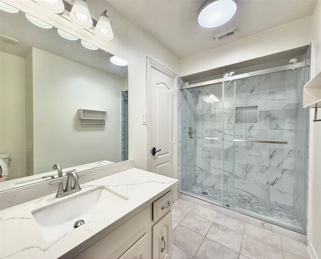 Building Photo - 1803 Cottage Landing Ln