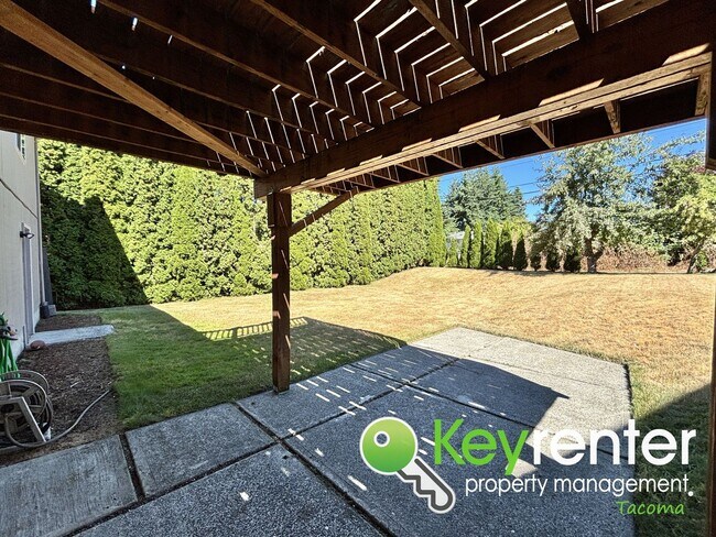 Building Photo - North Tacoma home located in Cul-De-Sac an...