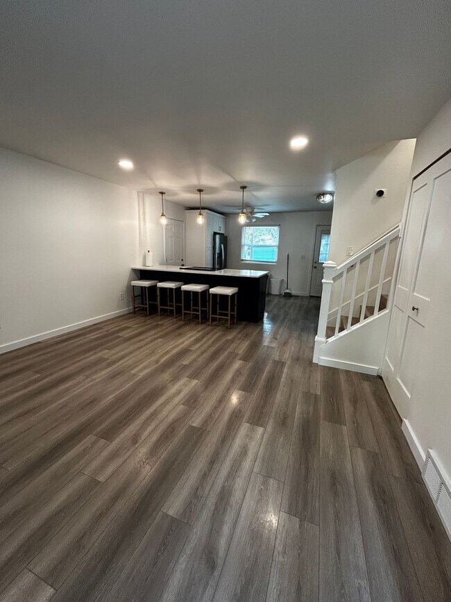 Building Photo - Beautiful 3-Bedroom Split-level Home in Gahanna