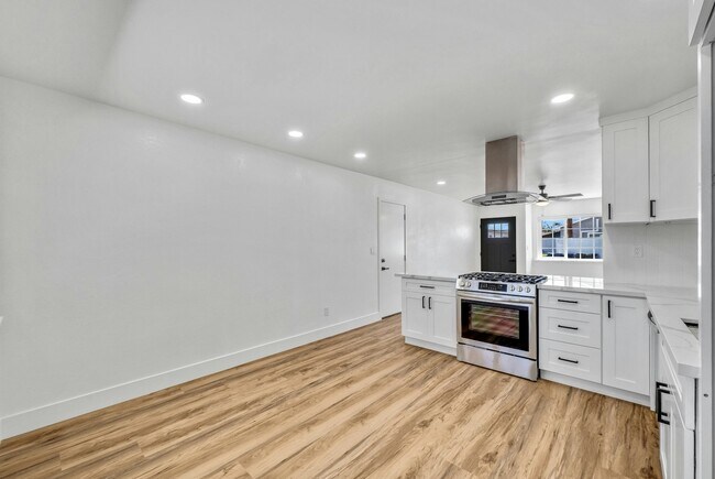 Building Photo - 18425 Patterson Ln