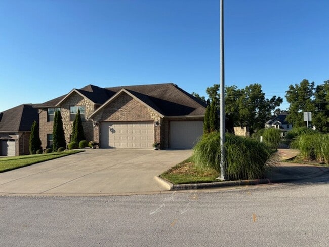 Building Photo - Pre-Lease in Nixa