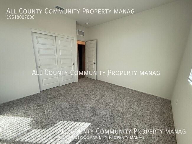 Building Photo - 11615 Zoeller St