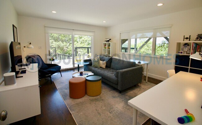 Building Photo - Fully Furnished 5BD/2.5BA Hillside View Home-FOUNDATION