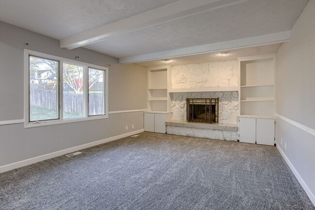 Building Photo - Spacious 5 Bed Fountain Hills Gem!!