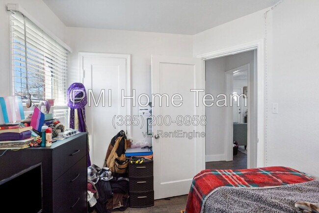 Building Photo - 732 Campbell Heights