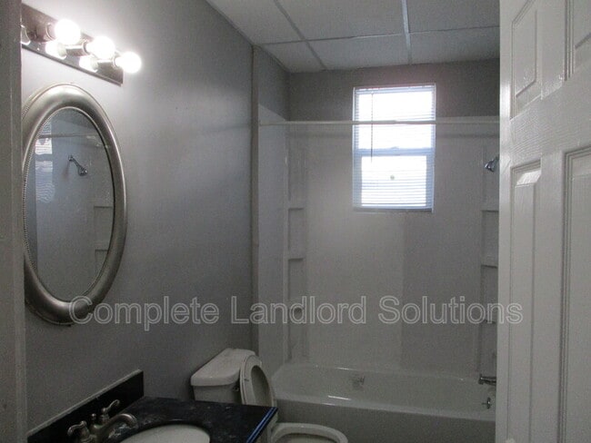 Building Photo - 121 Gilbert Ave