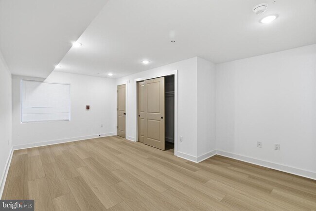 Building Photo - 2223 N 22nd St