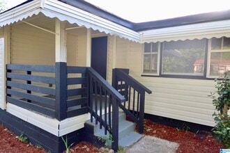 Building Photo - 320 Samford St