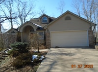 Building Photo - 4 Bedroom 3 Bathroom Home Furnished home