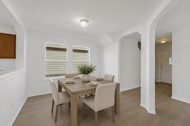Building Photo - 17817 Majestic Elm Ln