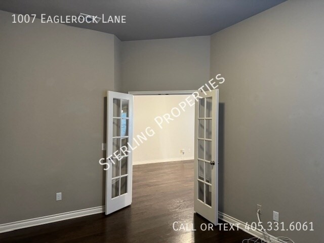 Building Photo - 1007 Eaglerock Ln