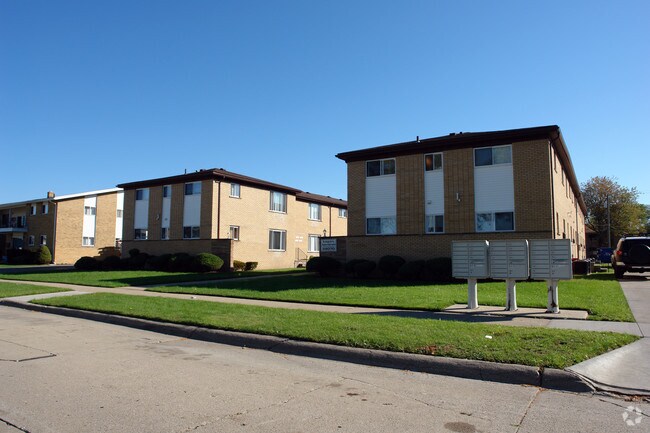 Building Photo - Longview Apartments